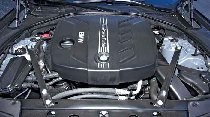 Με τον 2λιτρο diesel της BMW κινείσαι σβέλτα, όμως η κατανάλωση δεν υπερβαίνει με τίποτα τα 7,9 λτ./100 χλμ.
